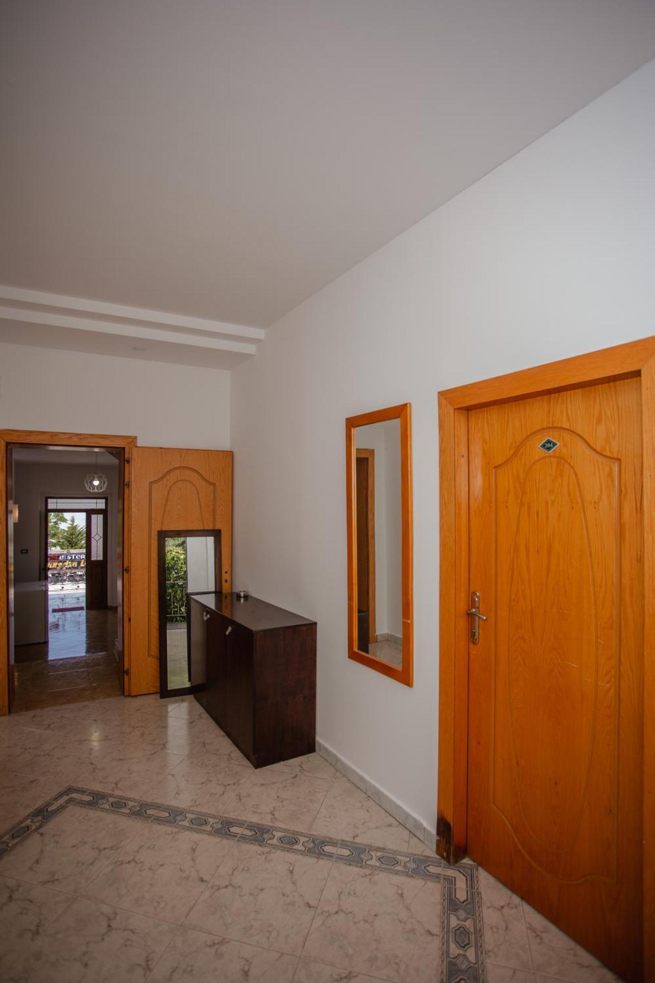 Hotel Shkodra Lake Široka 外观 照片